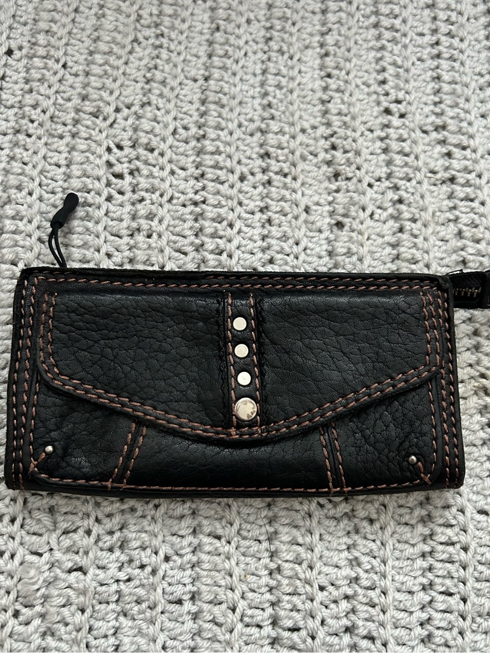 Lucky Brand Black Pebbled Leather Zip Wallet with Contrast Stitching